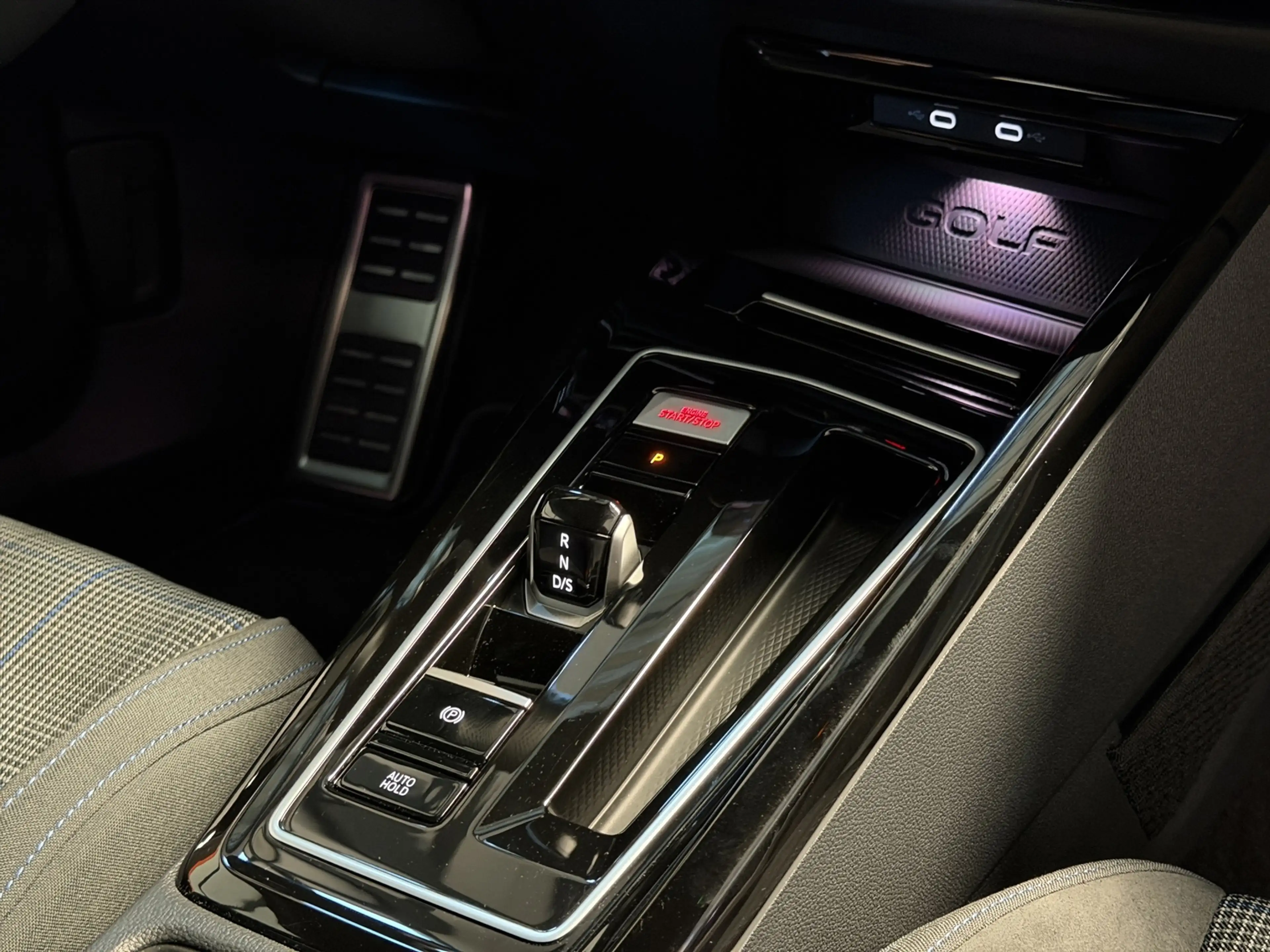 Volkswagen Golf GTE 1.5 eHybrid |HUD|DCC|Matrix IQ|Trekhaak|5jr.garant — photo 9