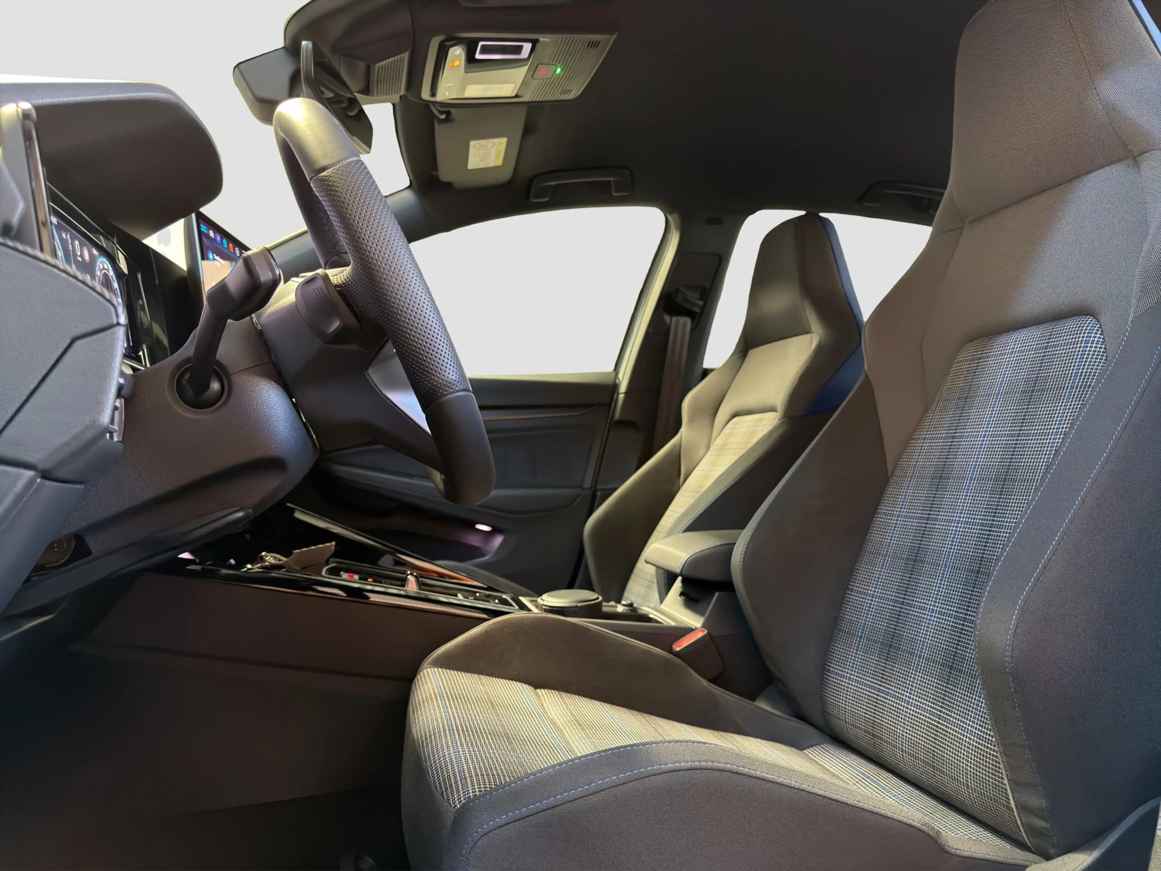 Volkswagen Golf GTE 1.5 eHybrid |HUD|DCC|Matrix IQ|Trekhaak|5jr.garant — photo 4