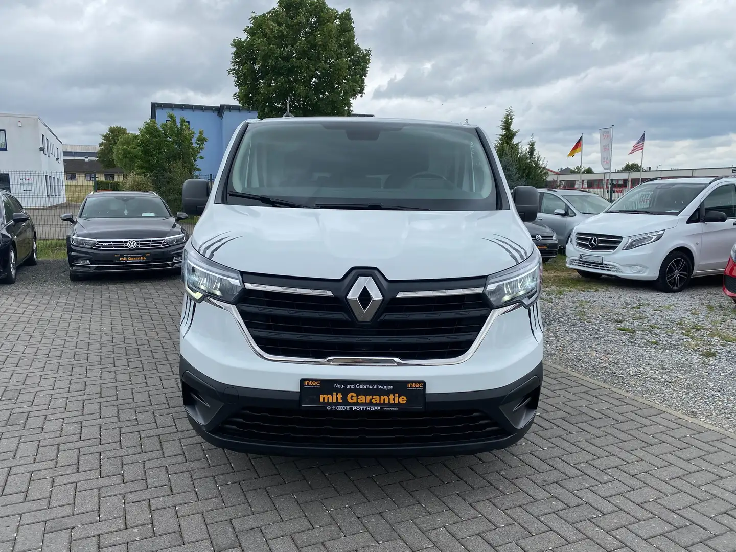 Renault Trafic L2H1 3,0t Komfort. Climatic.DAB.Camera.Xenon LED Blanc - 2