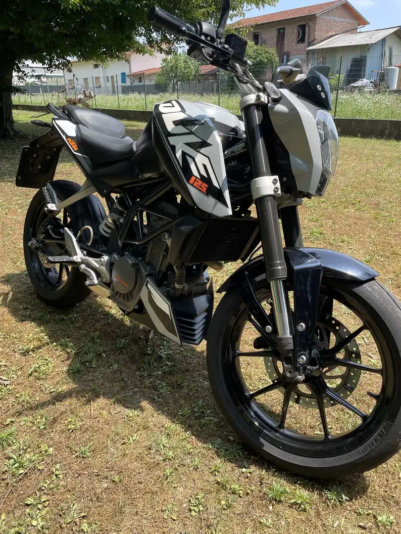 KTM 125 Duke - 1
