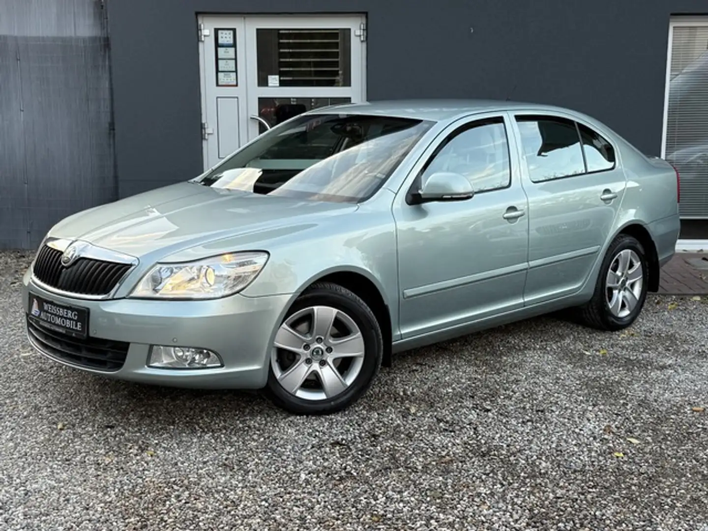 Skoda Octavia Automatik,Leder,PDC,Sitzheiz,AHK Elegance Zelená - 1