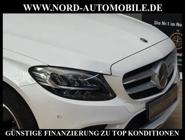 Mercedes-Benz C-Class view 14