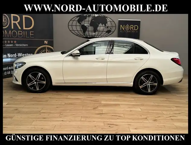 Mercedes-Benz C-Class view 8