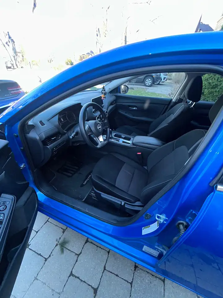 Nissan Sentra снимка Nissan Sentra