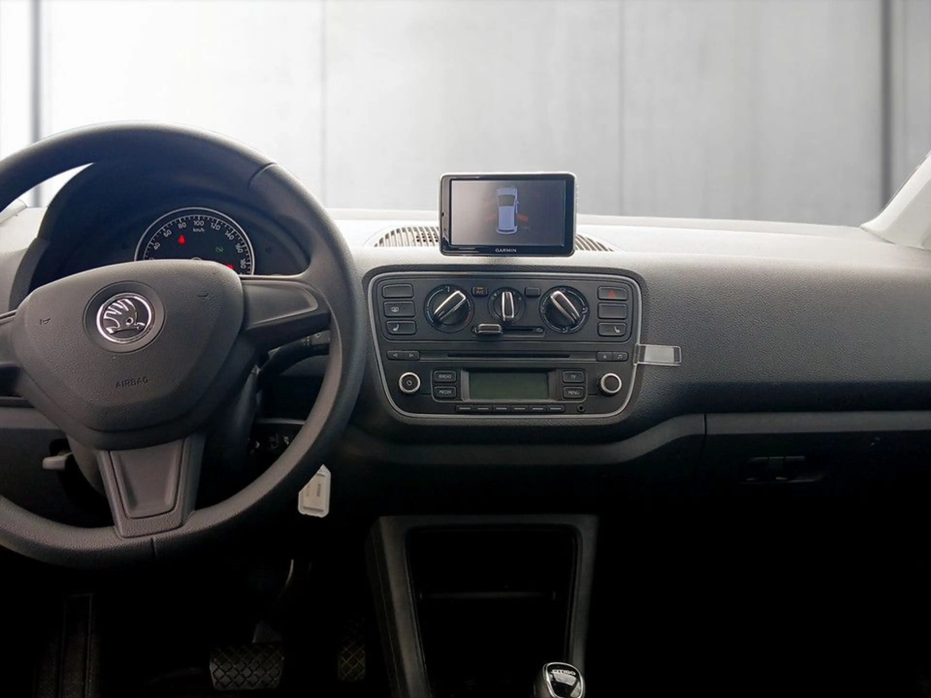 Skoda Citigo 1.0 ASG Elegance — photo 13