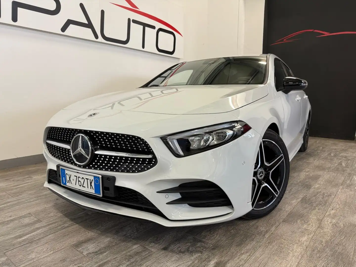 Mercedes-Benz A 180 Classe A - W177 2018 Premium Night edition auto Weiß - 2