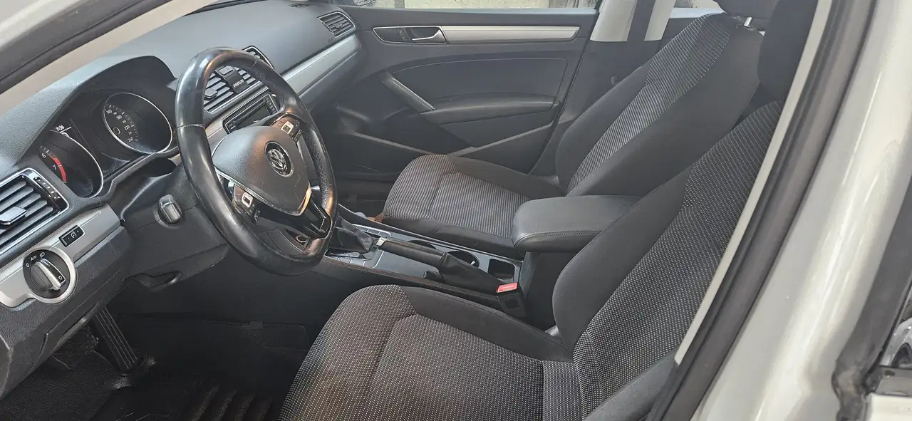 Volkswagen Passat снимка Volkswagen Passat