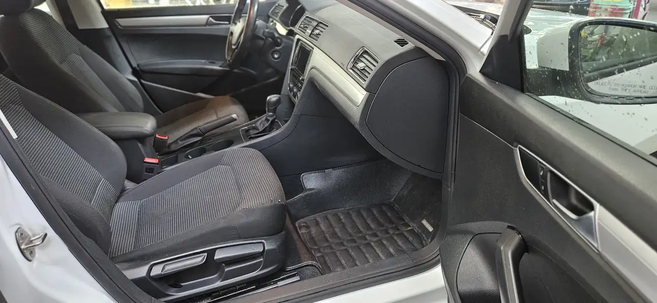 Volkswagen Passat снимка Volkswagen Passat