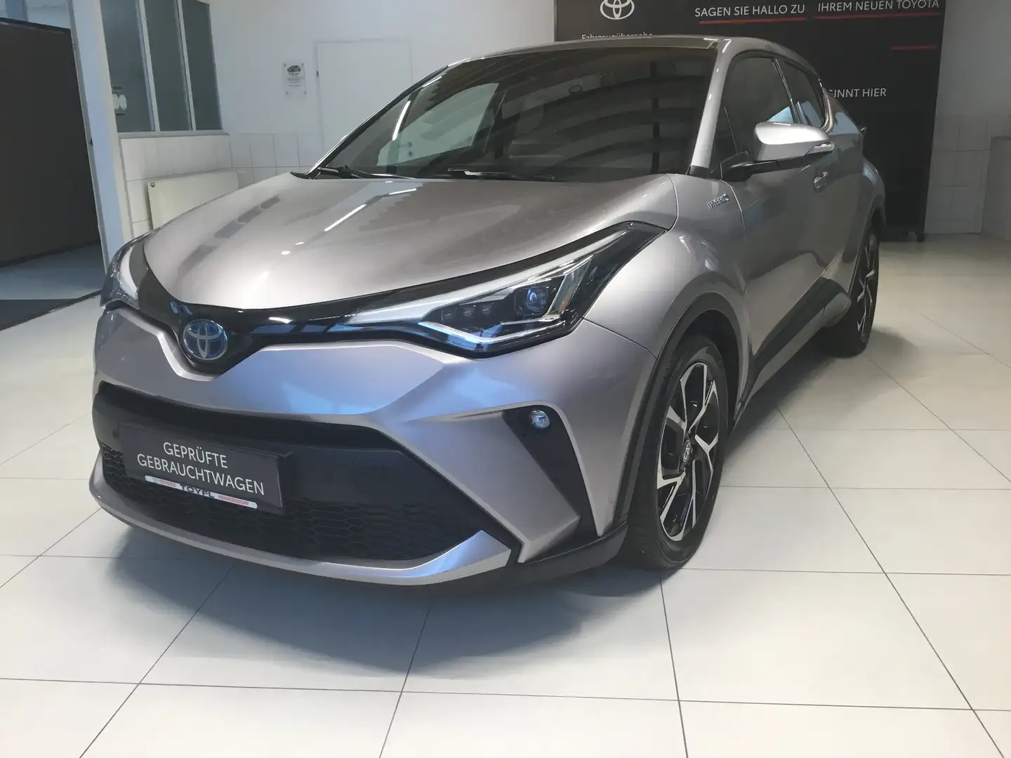 Toyota C-HR 1,8 C-LUB / Top Zustand Argent - 1