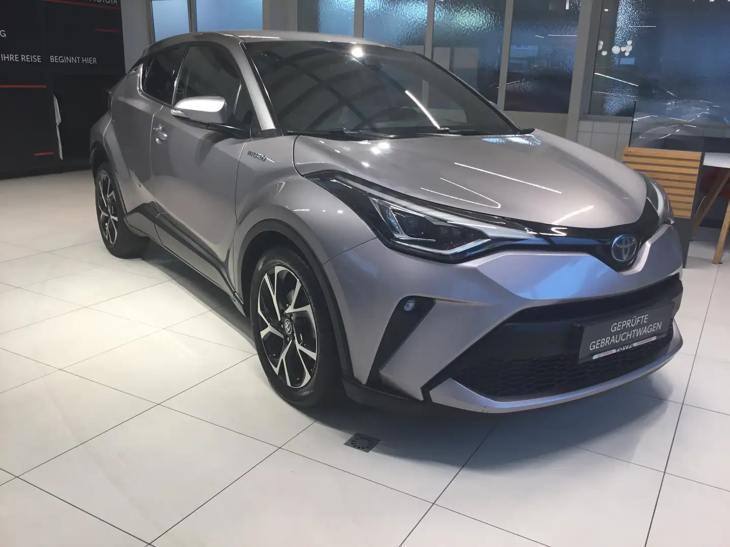 Toyota C-HR 1,8 C-LUB / Top Zustand Argent - 2
