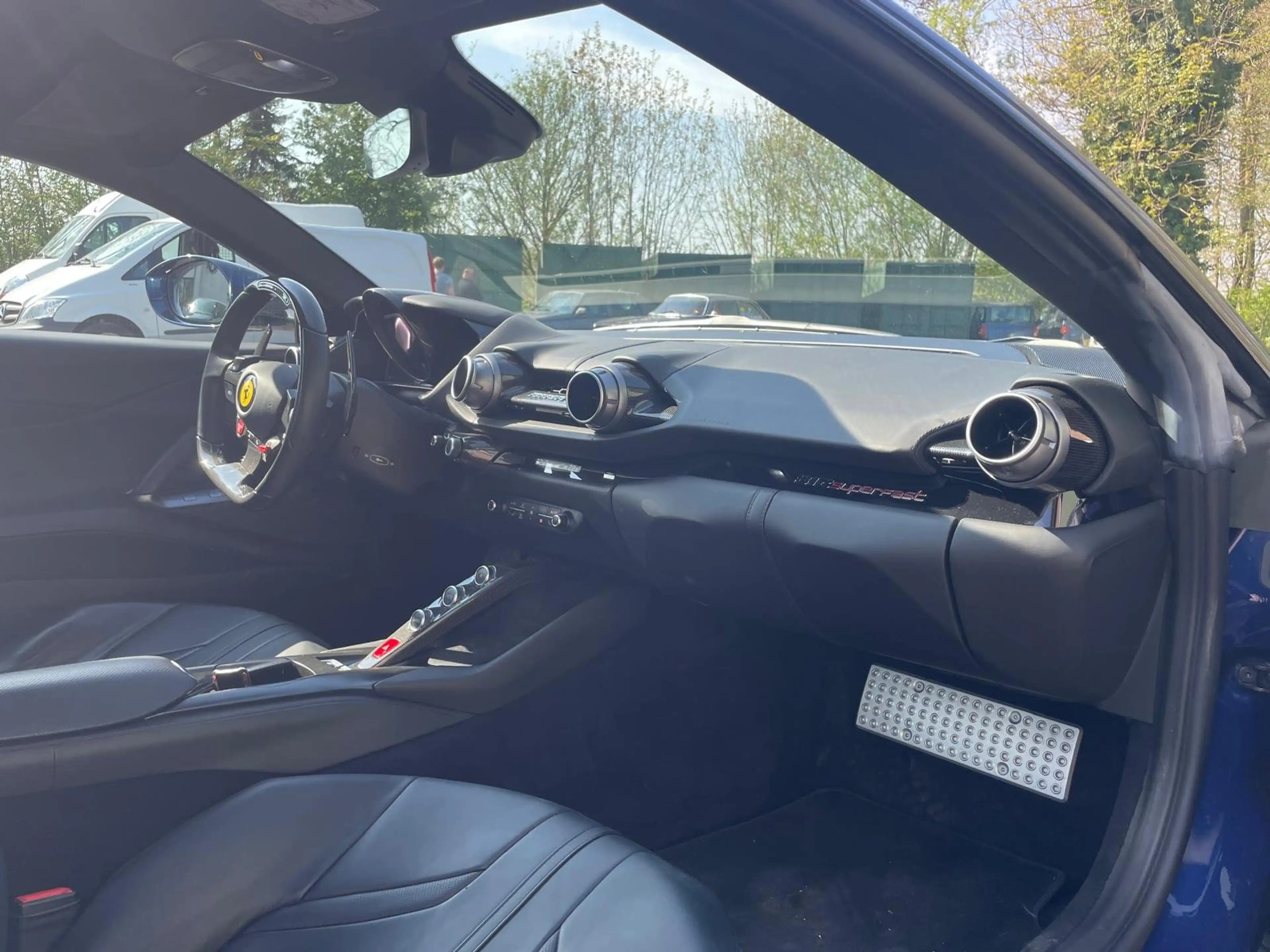 Ferrari 812 6.5 V12 Superf. HELE — photo 6