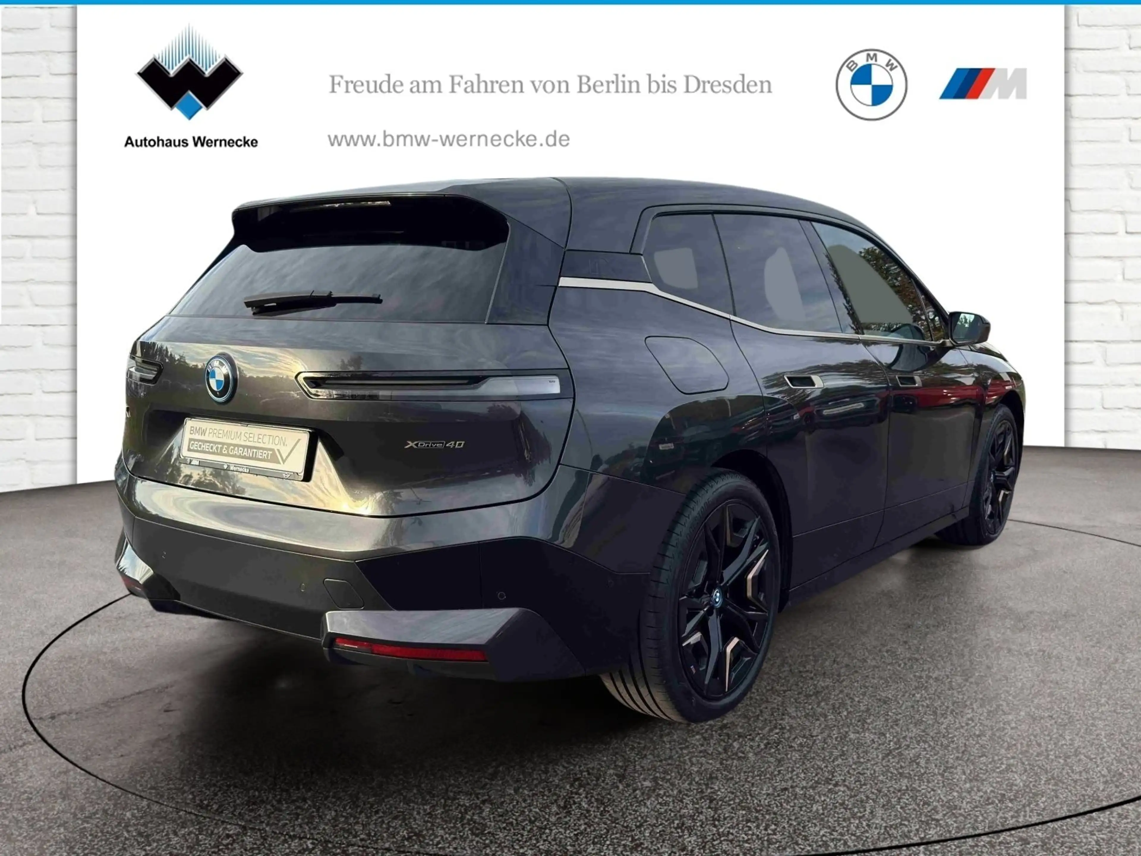 BMW iX xDrive40 — photo 5