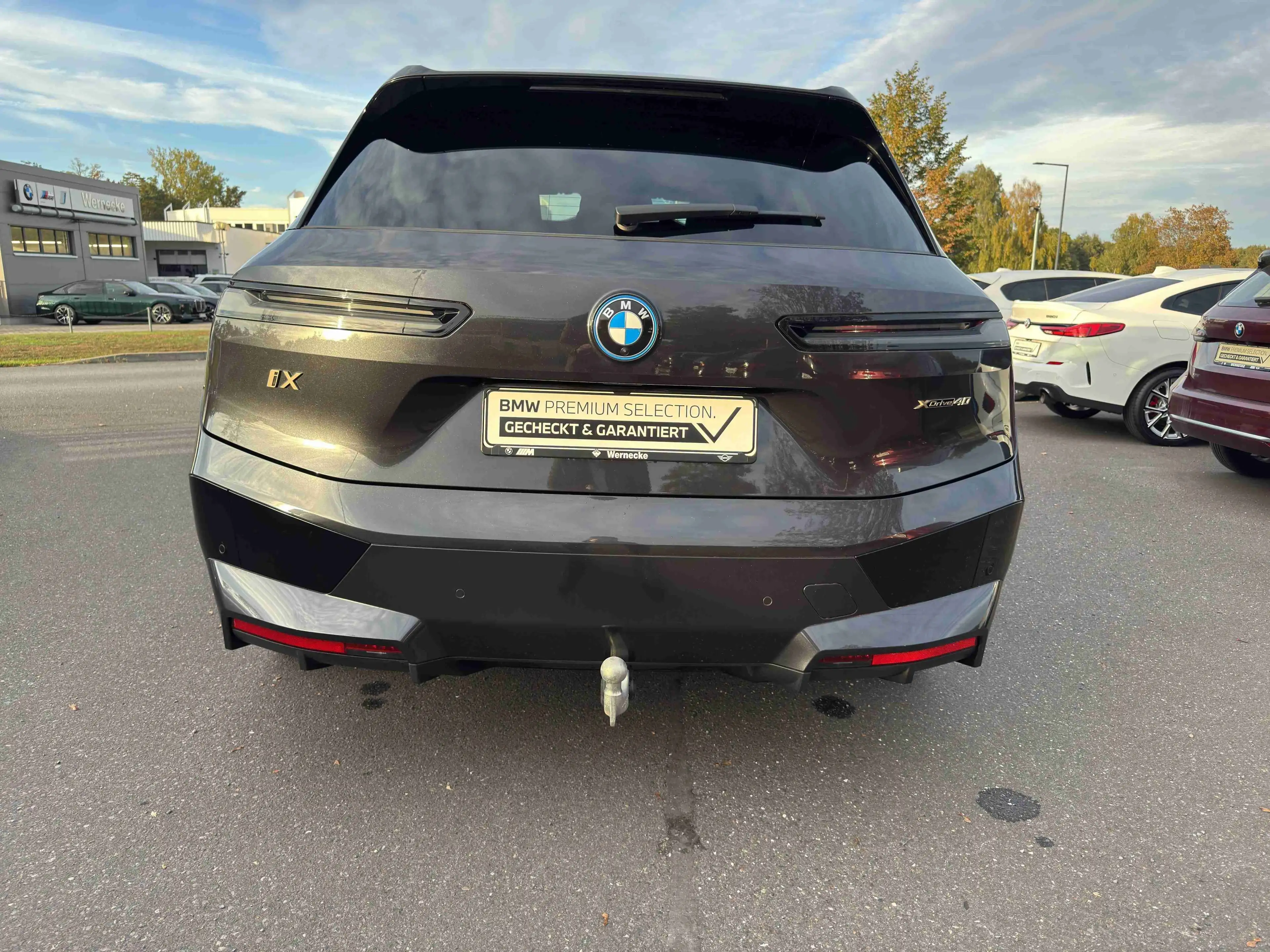 BMW iX xDrive40 — photo 26