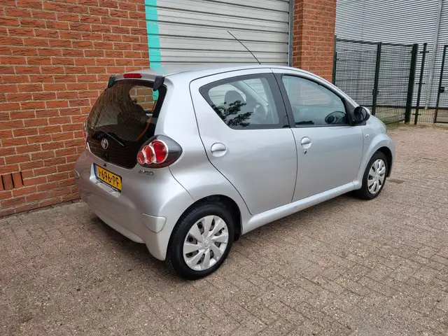 Toyota Aygo view 4