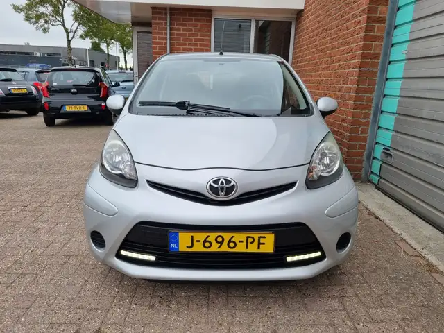Toyota Aygo view 17