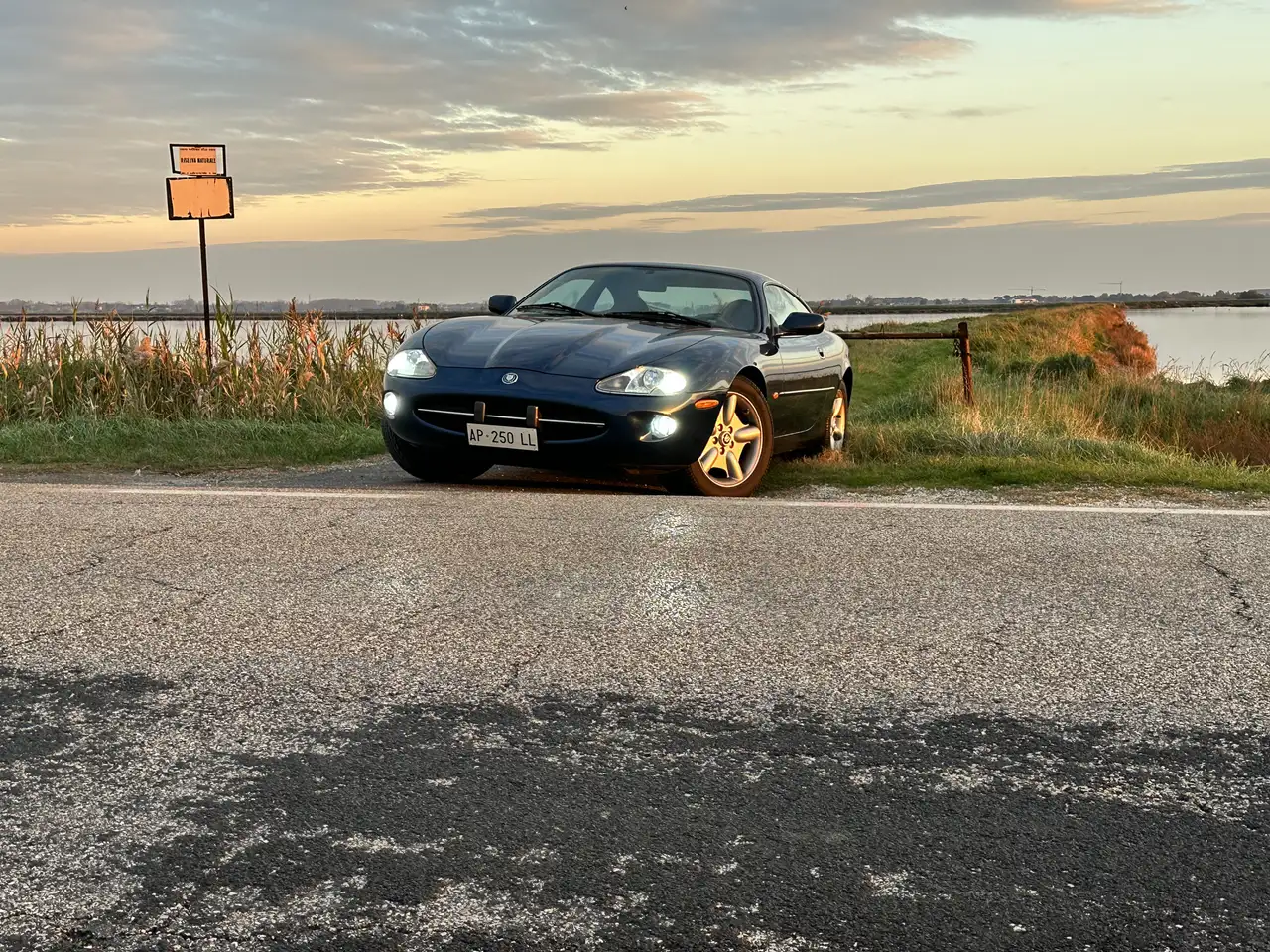 Jaguar XK8 Coupe 4.0, foto 3