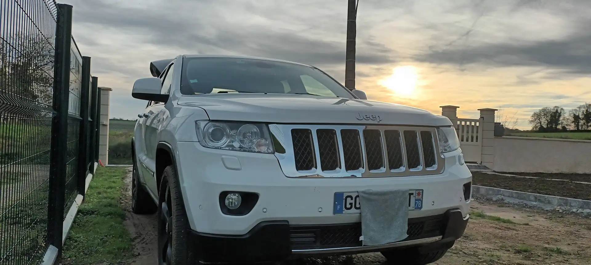 Jeep Grand Cherokee Grand Cherokee V6 3.0 CRD FAP 241 Overland A Blanc - 1