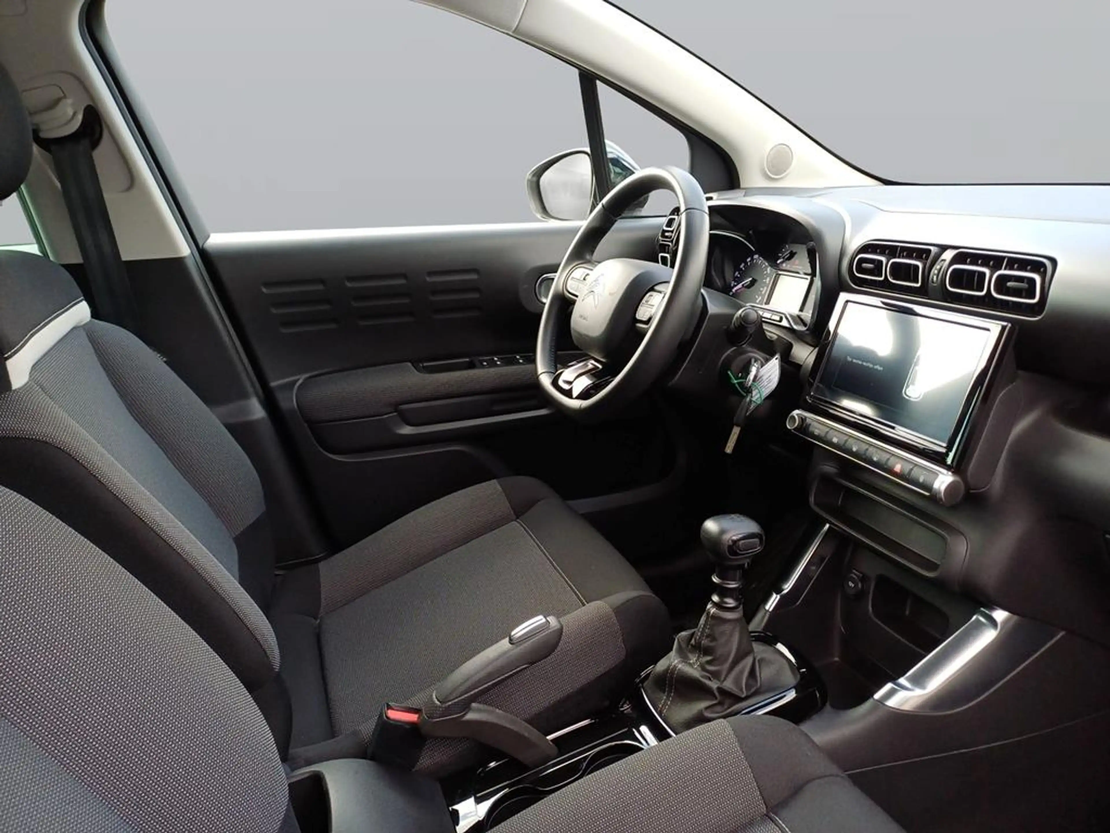 Citroen C3 Aircross PureTech 110 S&S Shine — photo 10
