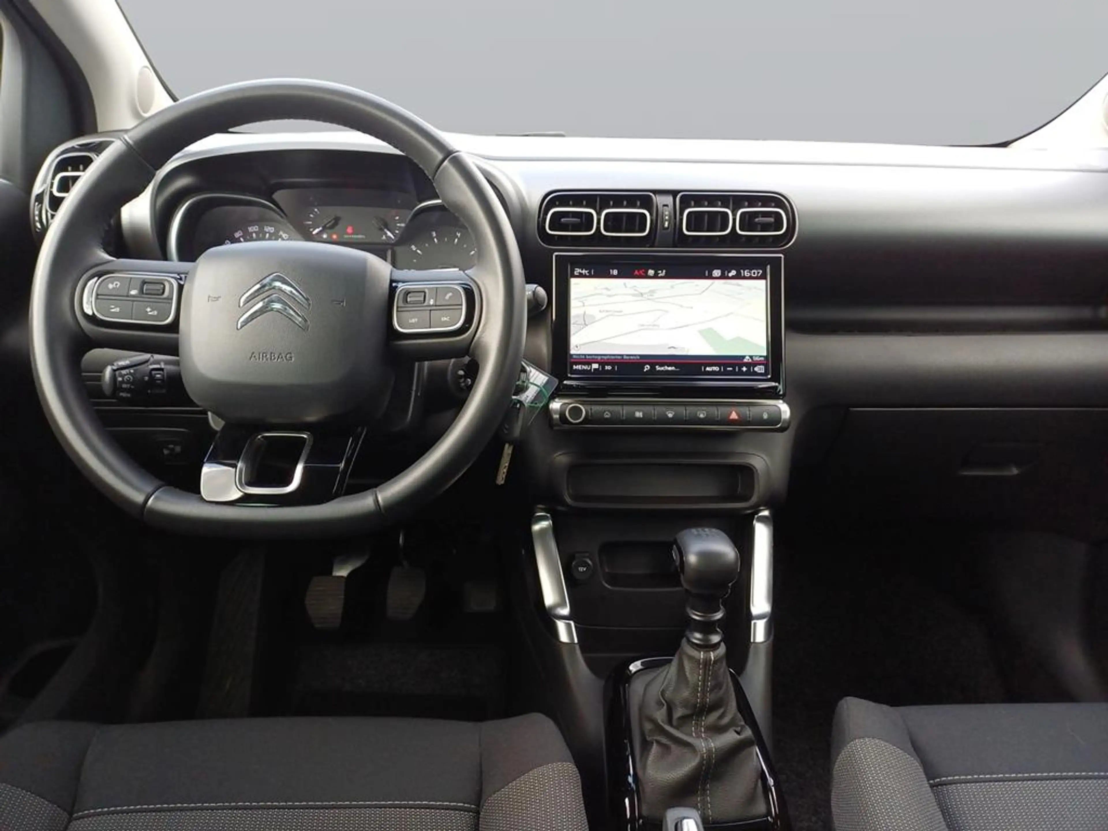 Citroen C3 Aircross PureTech 110 S&S Shine — photo 9
