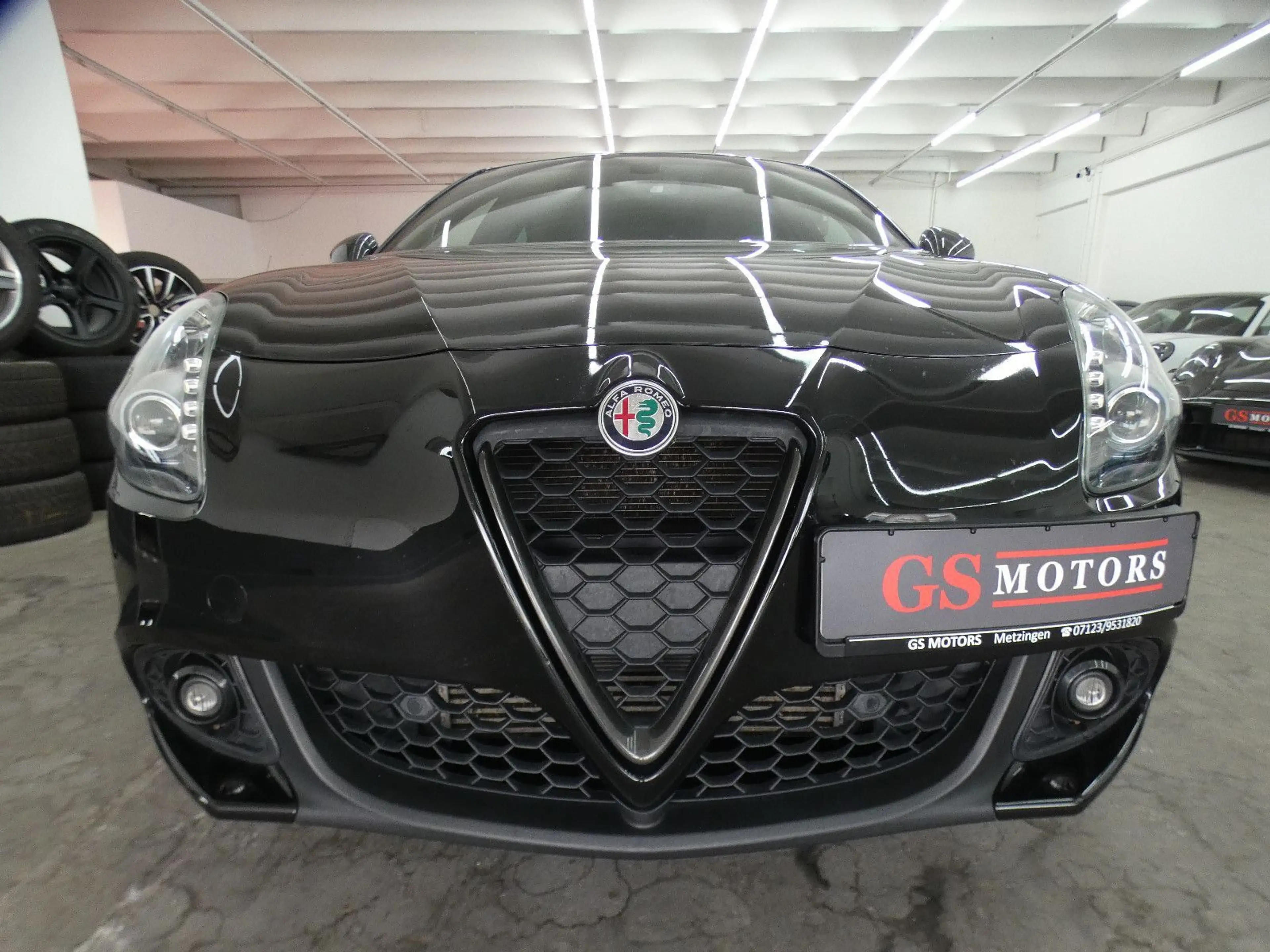 Alfa Romeo Giulietta SUPER*PDC*NAVI*UConnect*BI-XENON*LEDER — photo 2