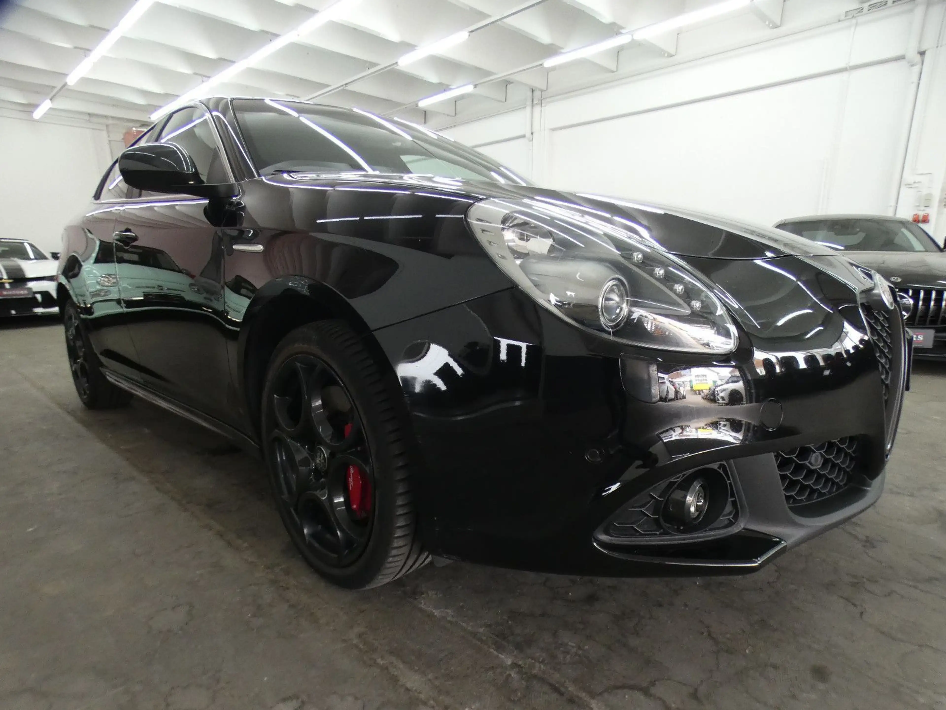 Alfa Romeo Giulietta SUPER*PDC*NAVI*UConnect*BI-XENON*LEDER