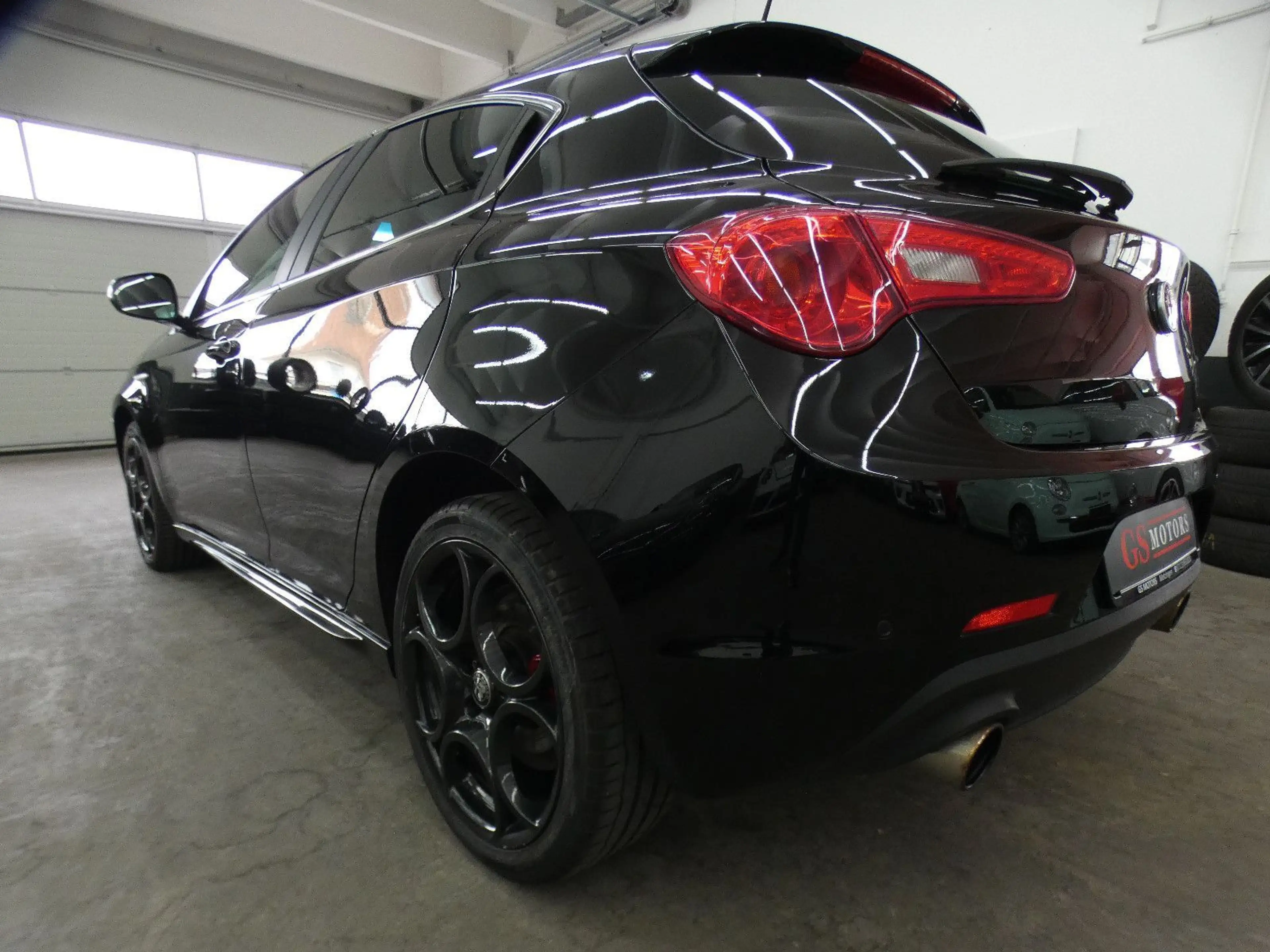 Alfa Romeo Giulietta SUPER*PDC*NAVI*UConnect*BI-XENON*LEDER — photo 5
