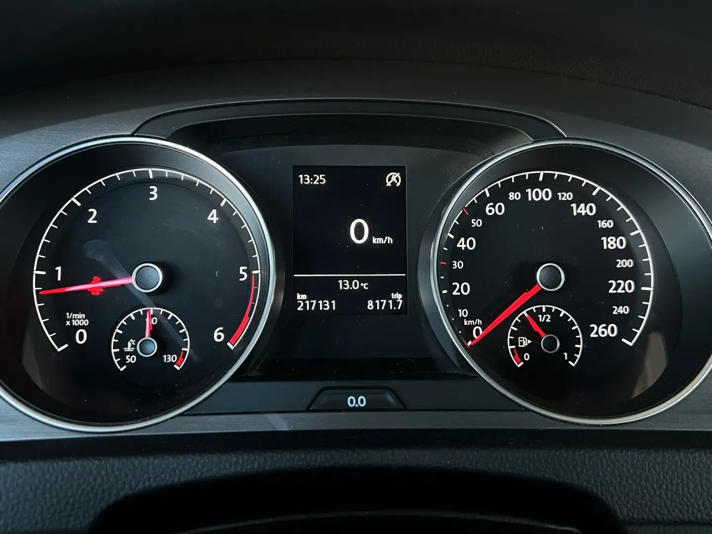 Volkswagen Golf 7 VII Limo 1.6 TDI *Kamera*Sitzheizung*AHK* Silber - 2