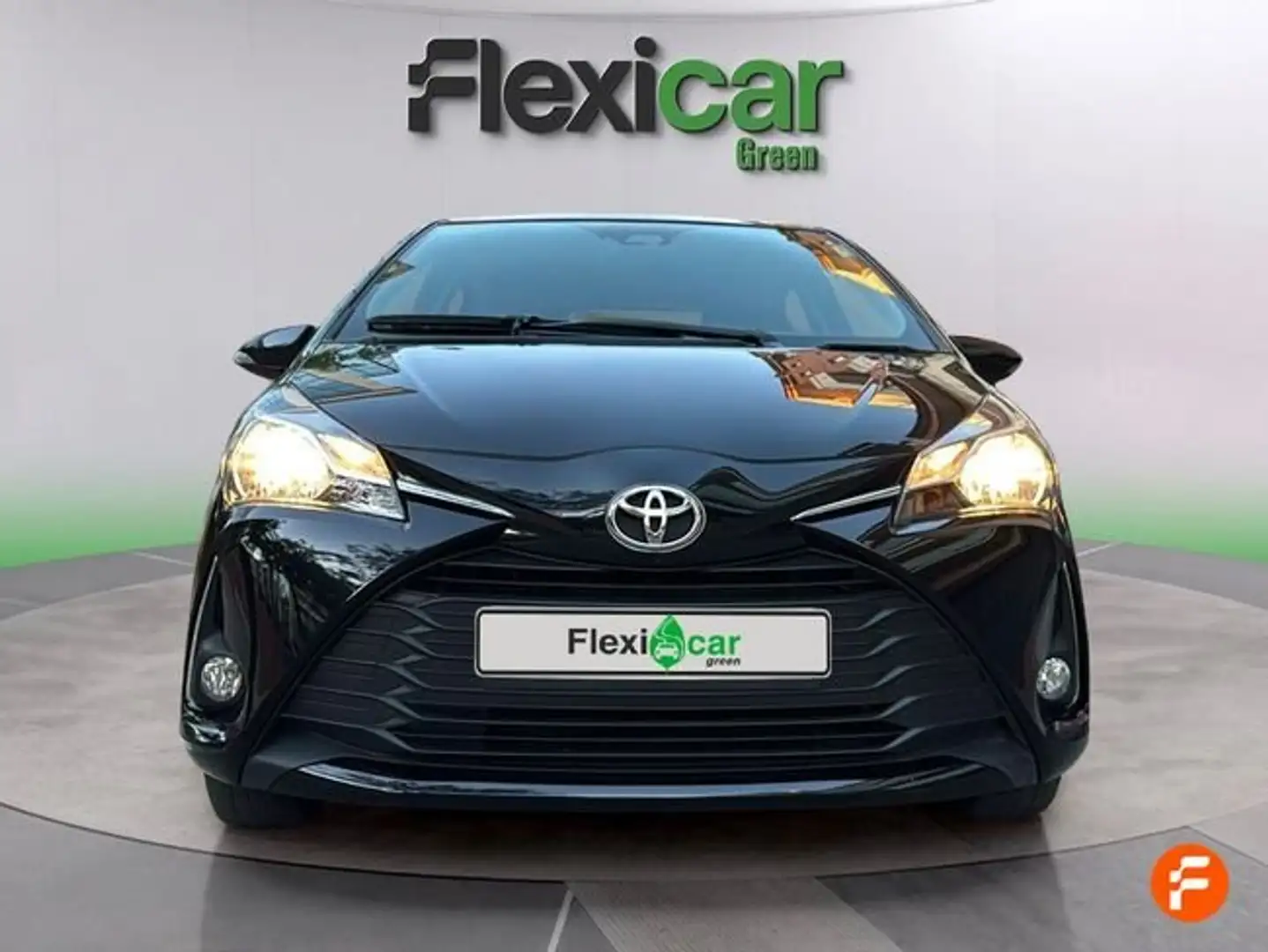 Toyota Yaris 1.0 Active Negro - 2