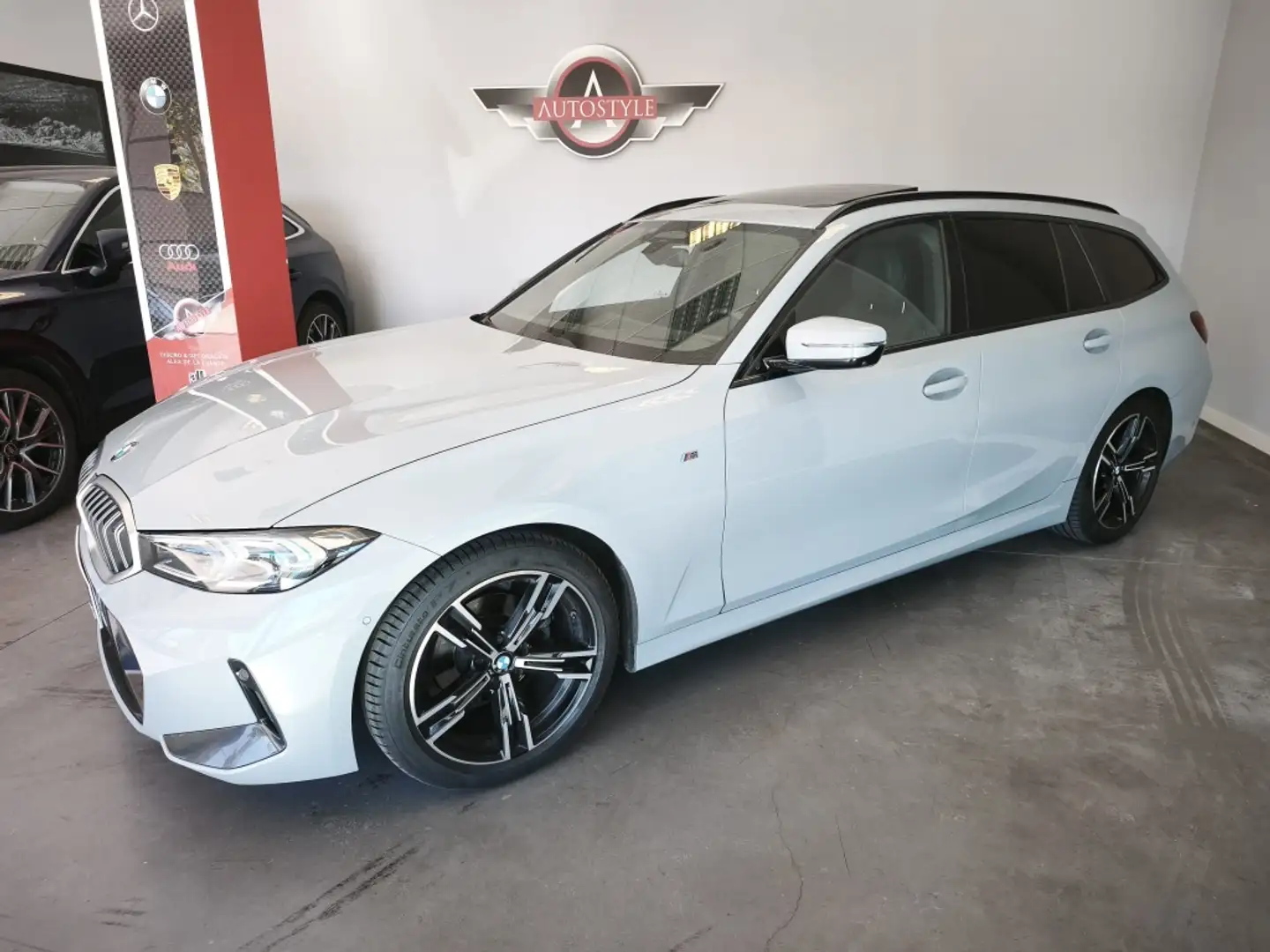 BMW 320 320iA Touring Gris - 2
