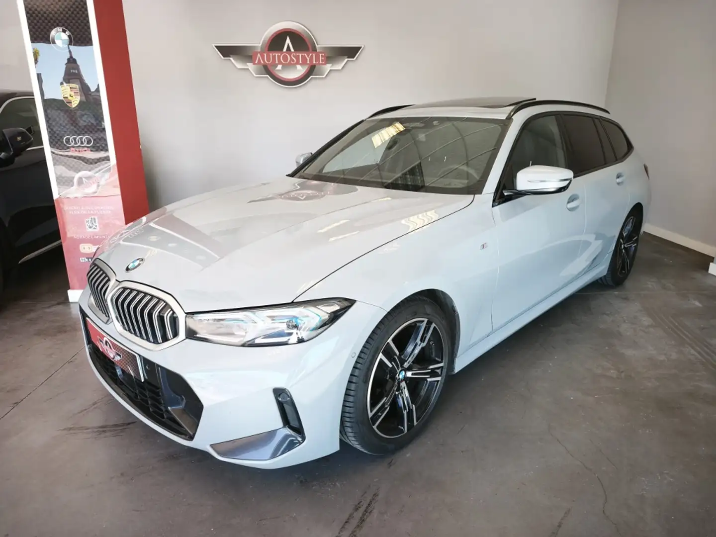 BMW 320 320iA Touring Gris - 1