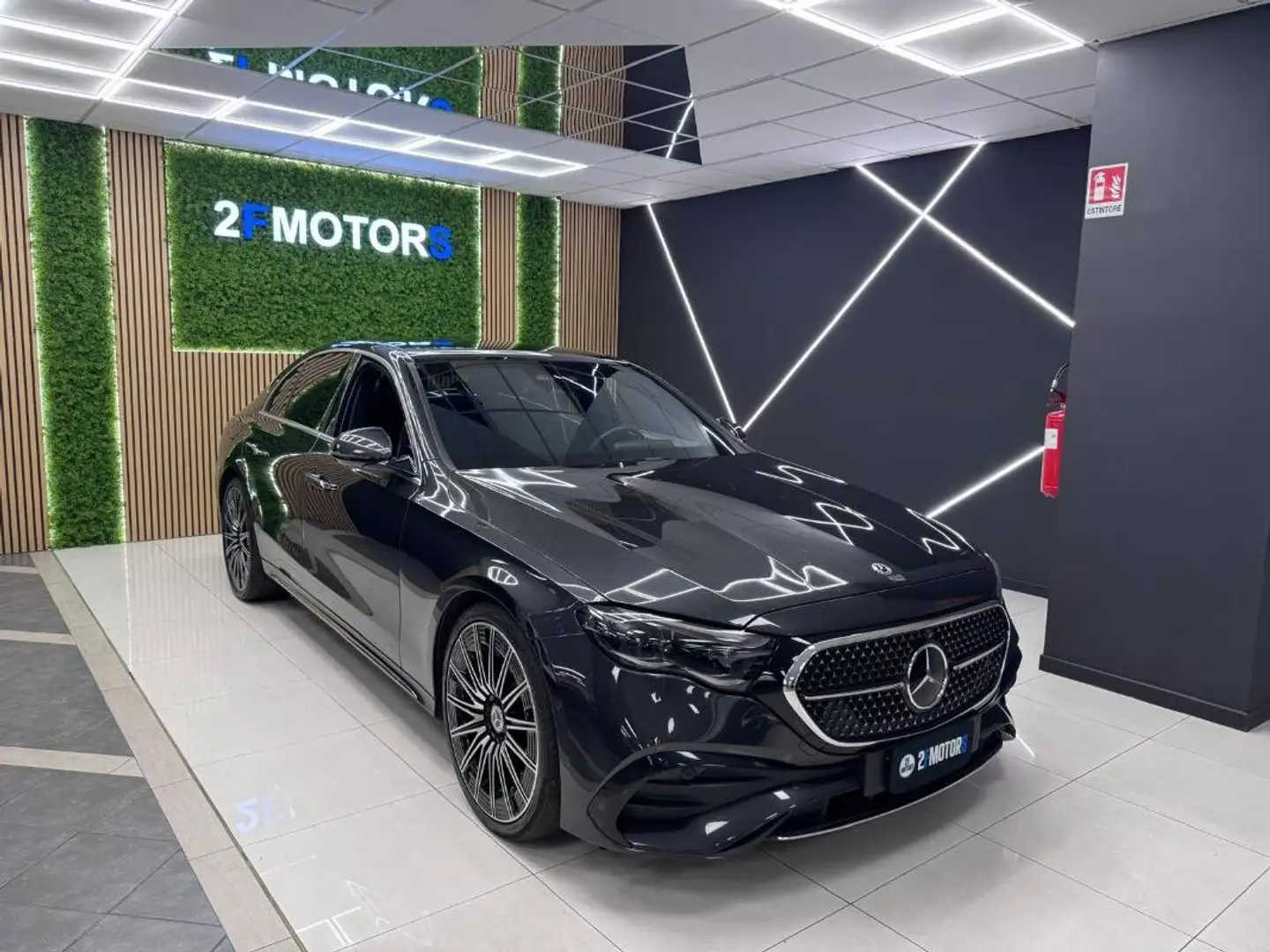 Mercedes-Benz E 220 220 d AMG Line Premium Plus auto Schwarz - 1