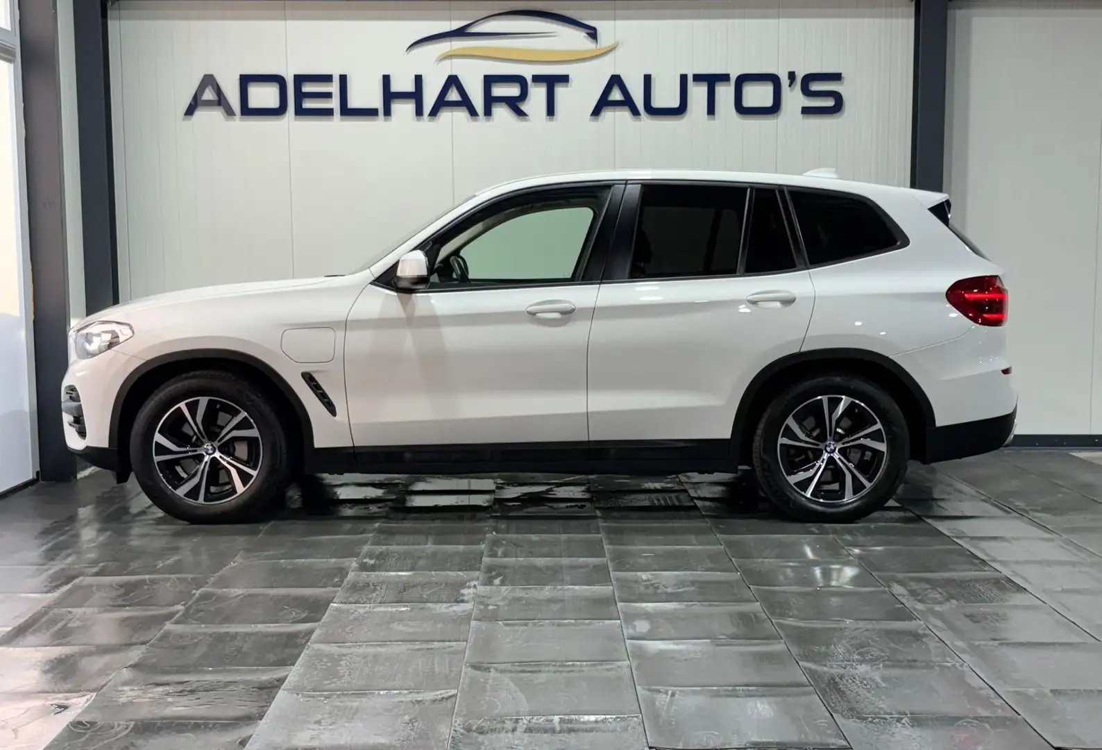 BMW X3 XDrive30e Executive Automaat / Navigatie full map Weiß - 2