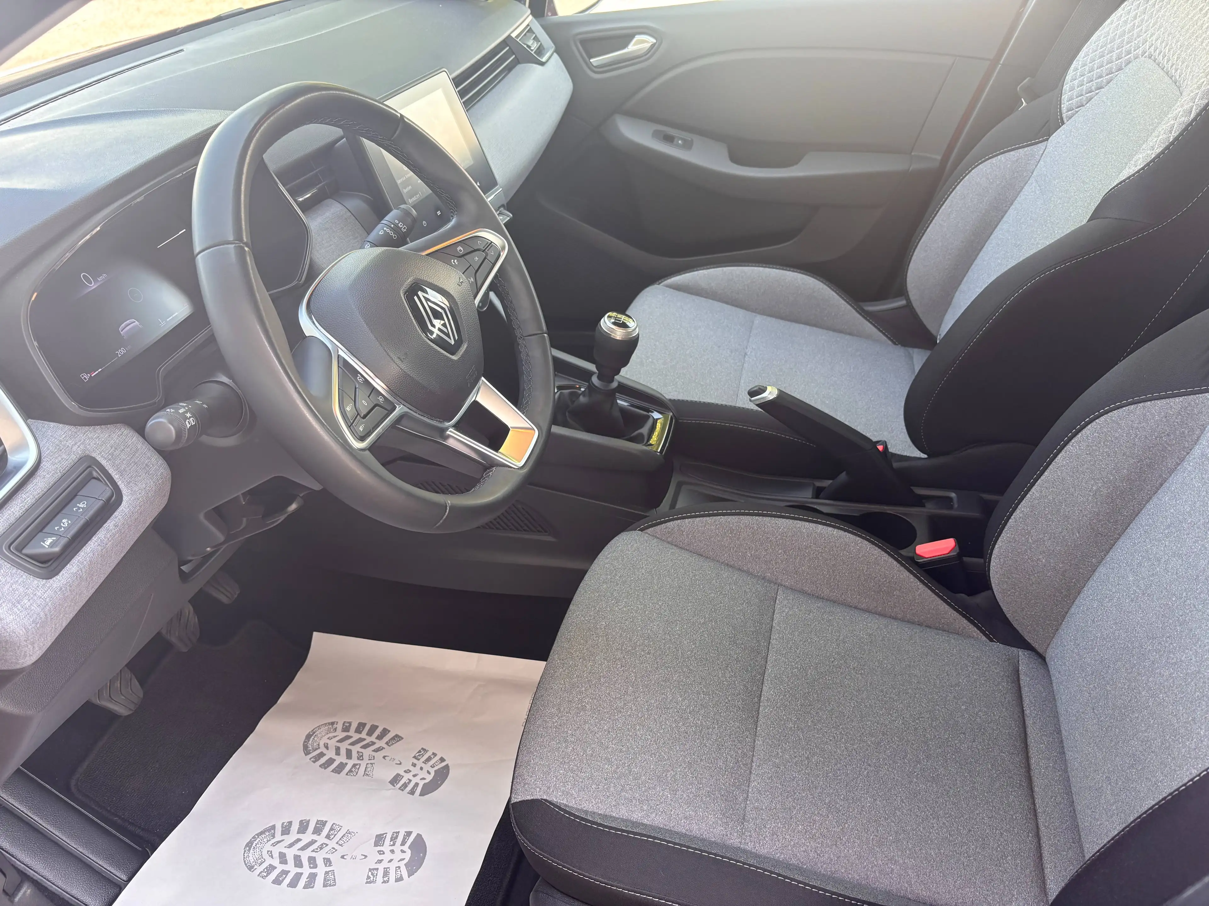 Renault Clio Facelift TCe 90|LED-Scheinwerfer|SH|8-Fach Bereift — photo 7