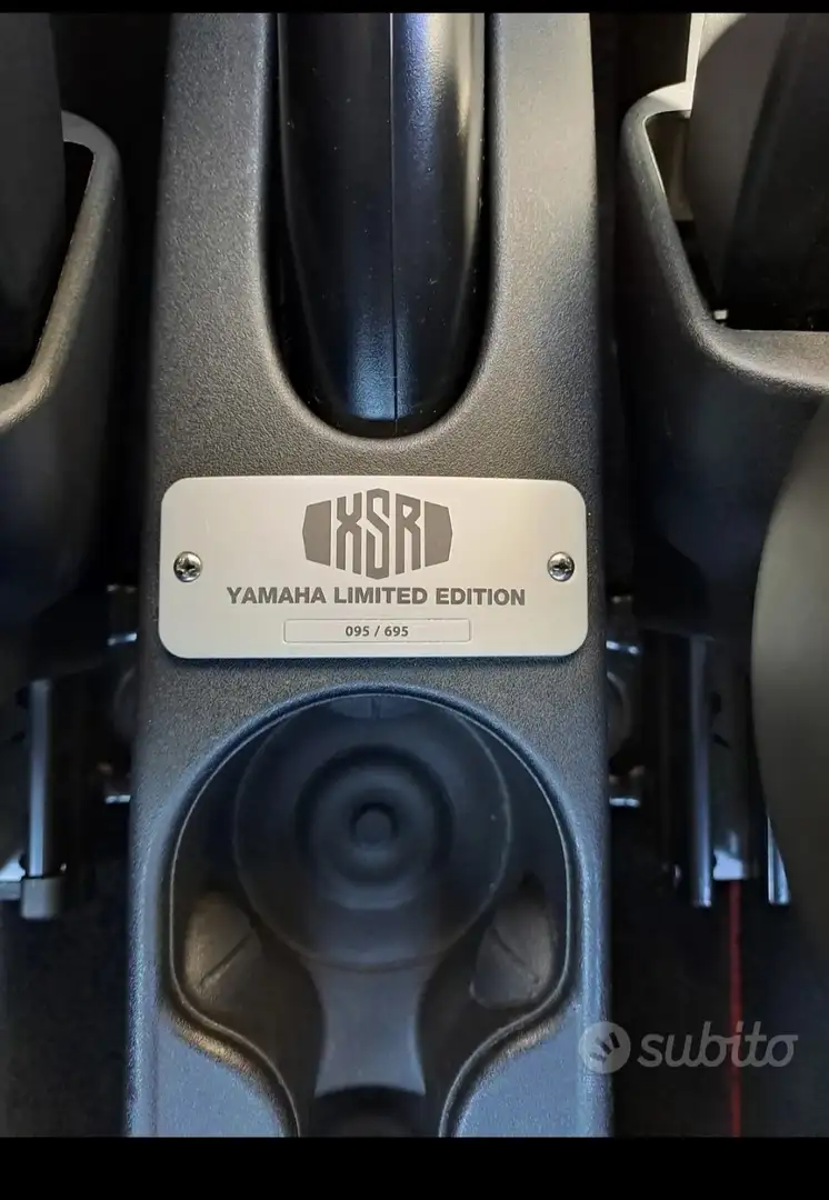 Abarth 695 yamaha xsr Gris - 2