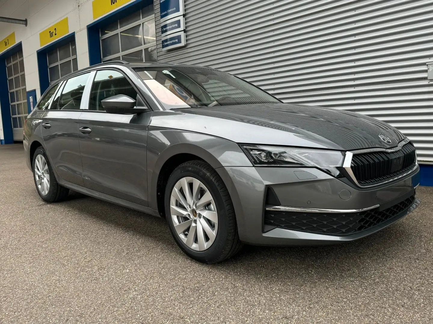 Skoda Octavia 1.5 TSI MHEV DSG Selection AHK, Kamera Grau - 1
