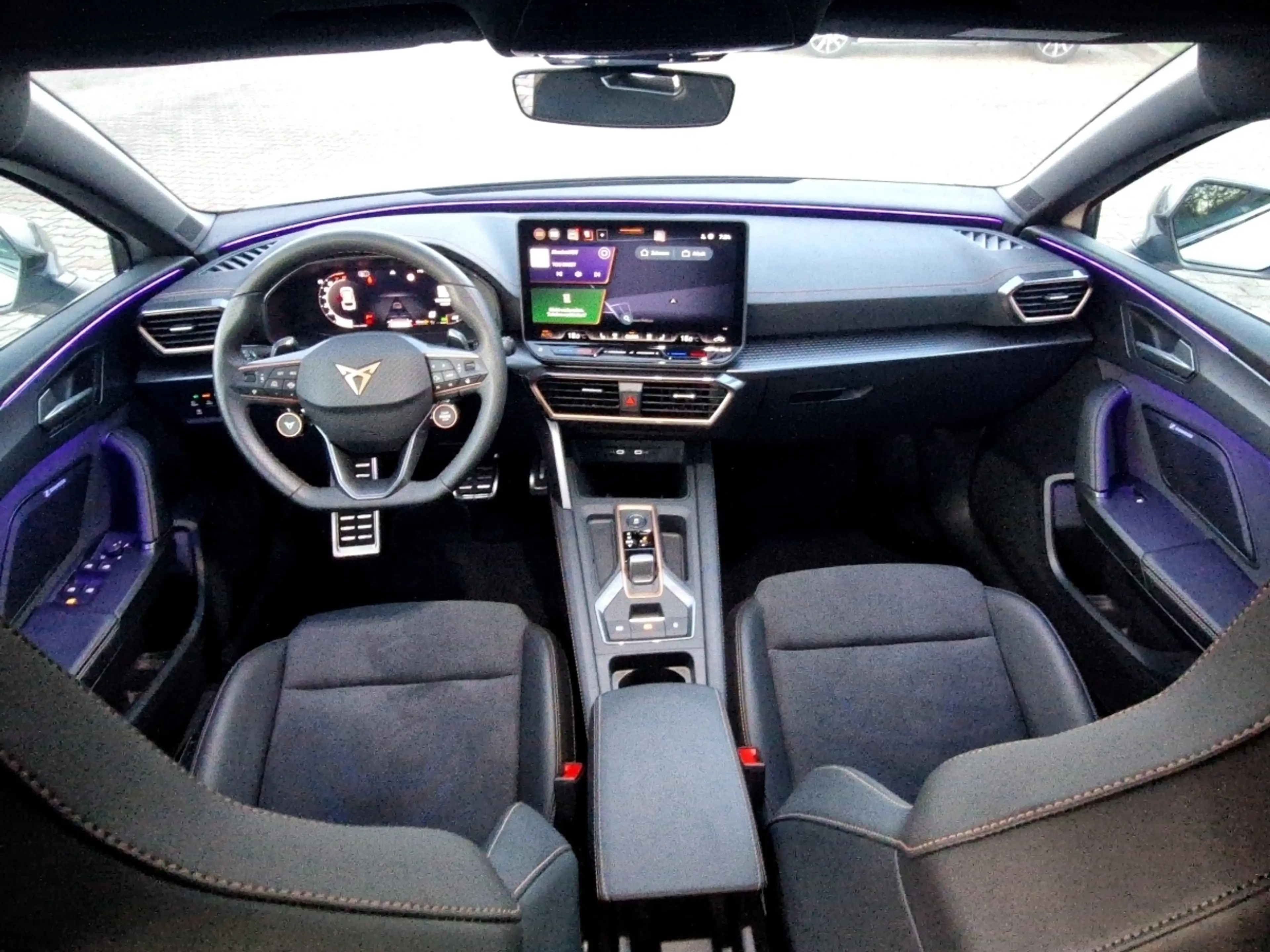 CUPRA Leon Sportstourer 2.0 TSI DSG 4x4 LED AHK Navi Klimaa — photo 11