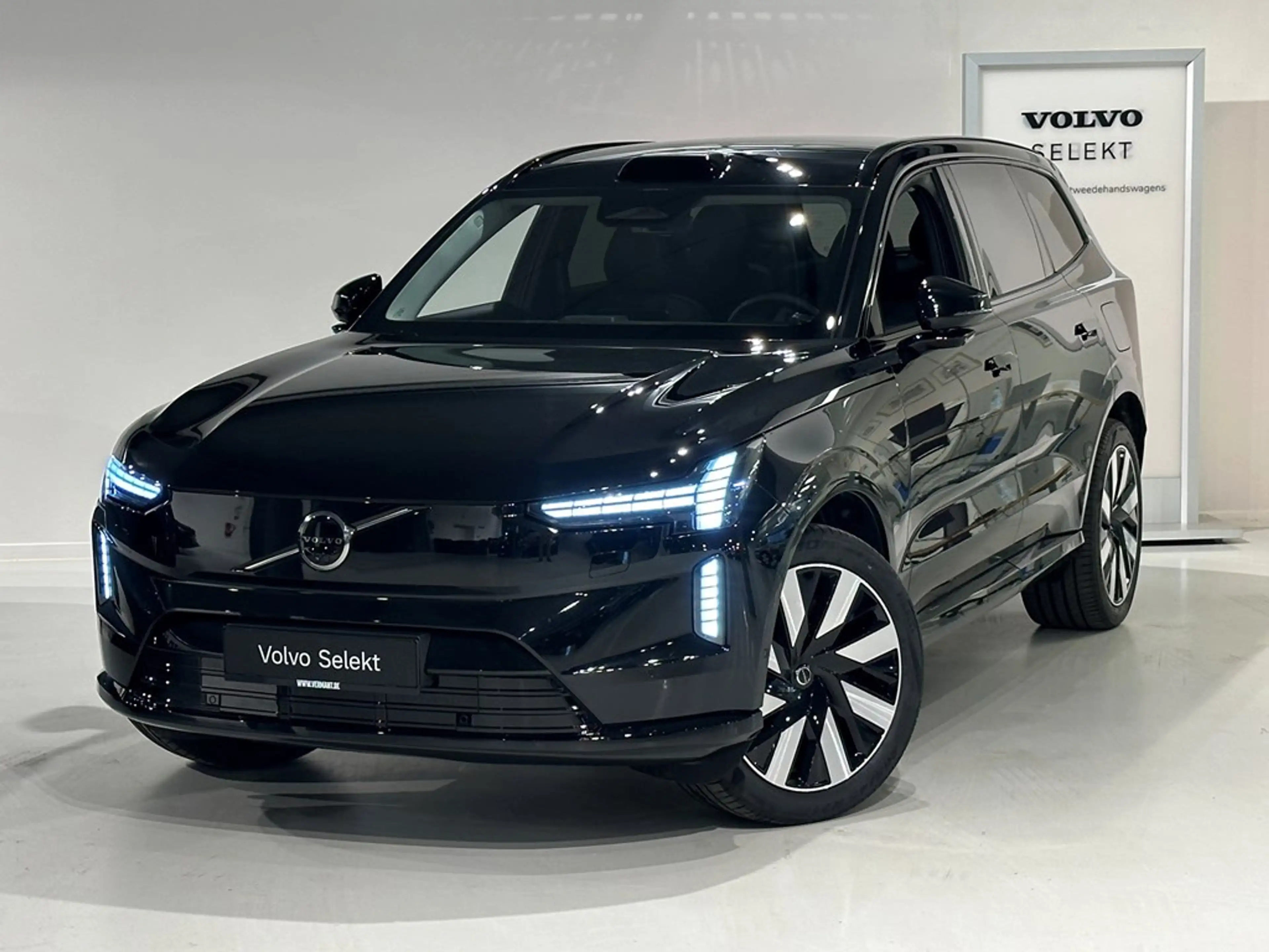 Volvo EX90 Plus Twin Motor + electr trekhaak/B&W/...