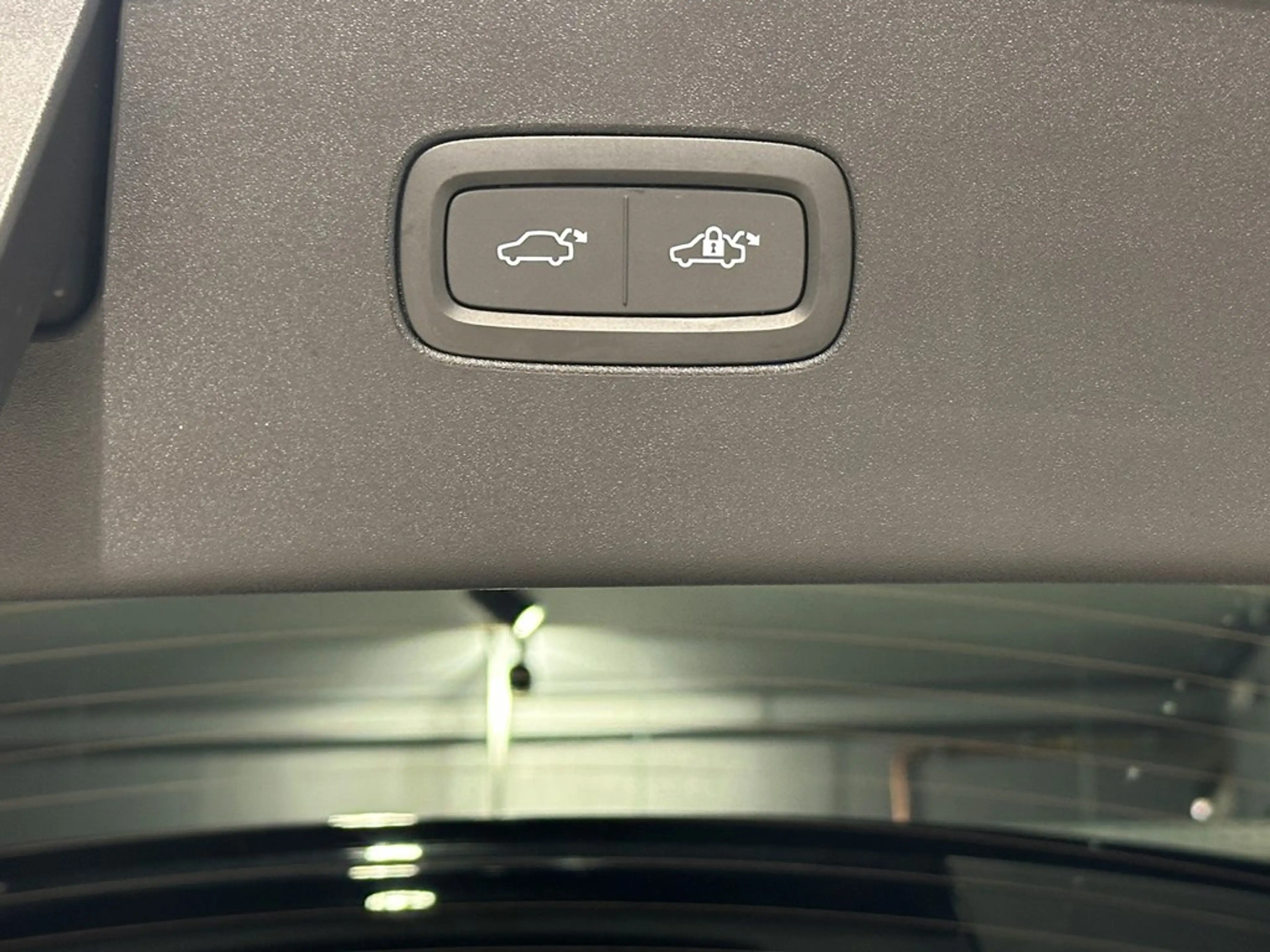 Volvo EX90 Plus Twin Motor + electr trekhaak/B&W/... — photo 15