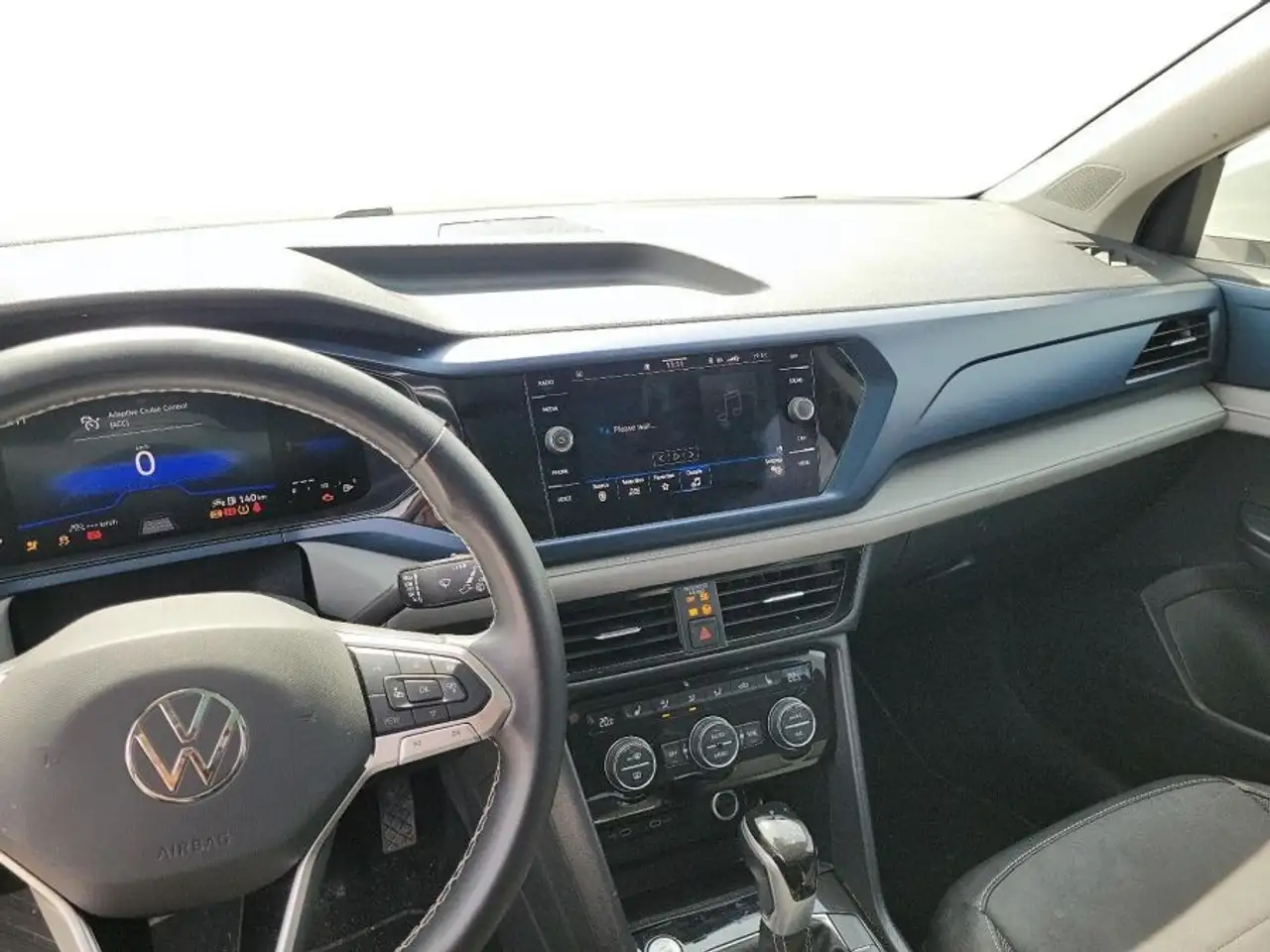 Volkswagen Taos снимка Volkswagen Taos