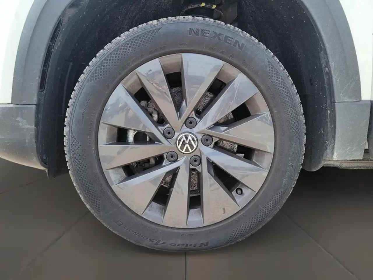 Volkswagen Taos снимка Volkswagen Taos