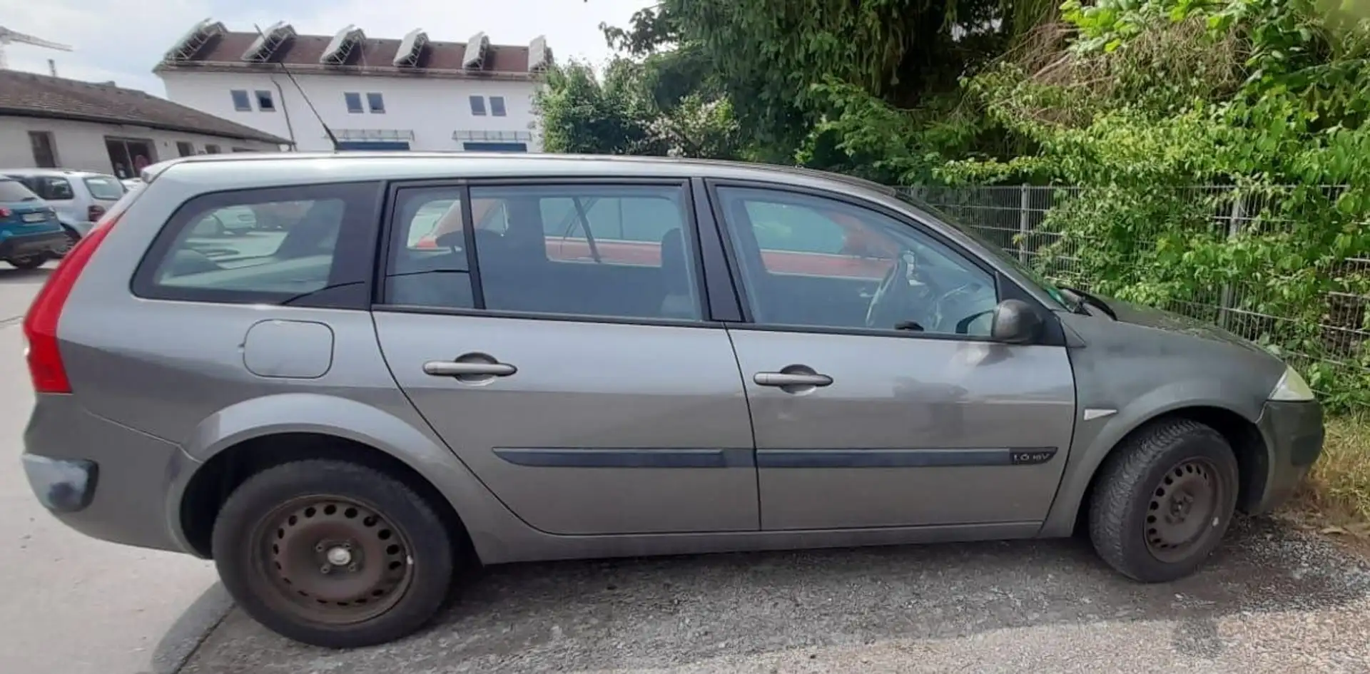 Renault Megane Megane Grandtour 1.6 Grandtour Emotion Grau - 2