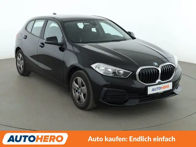 BMW 1 Series view 8