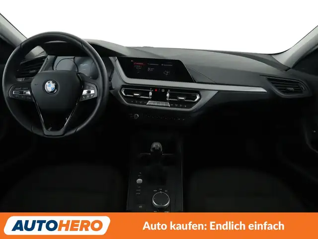 BMW 1 Series view 12