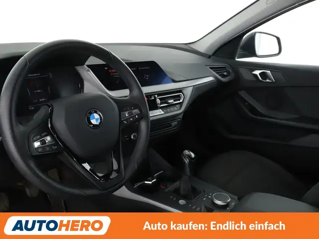 BMW 1 Series view 11