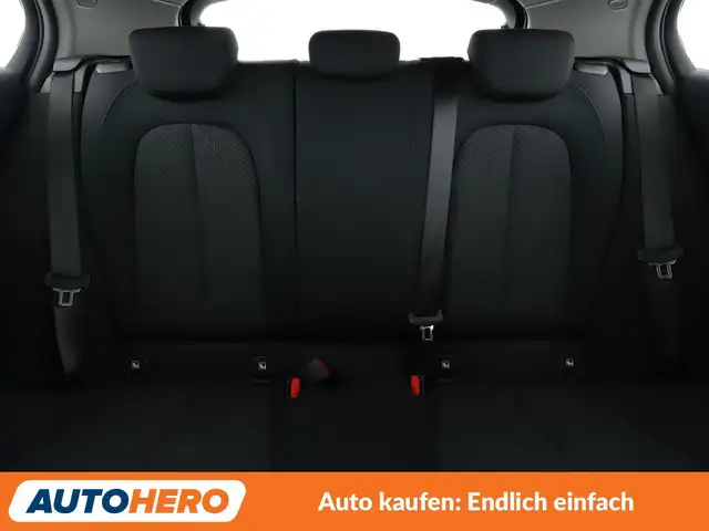 BMW 1 Series view 15