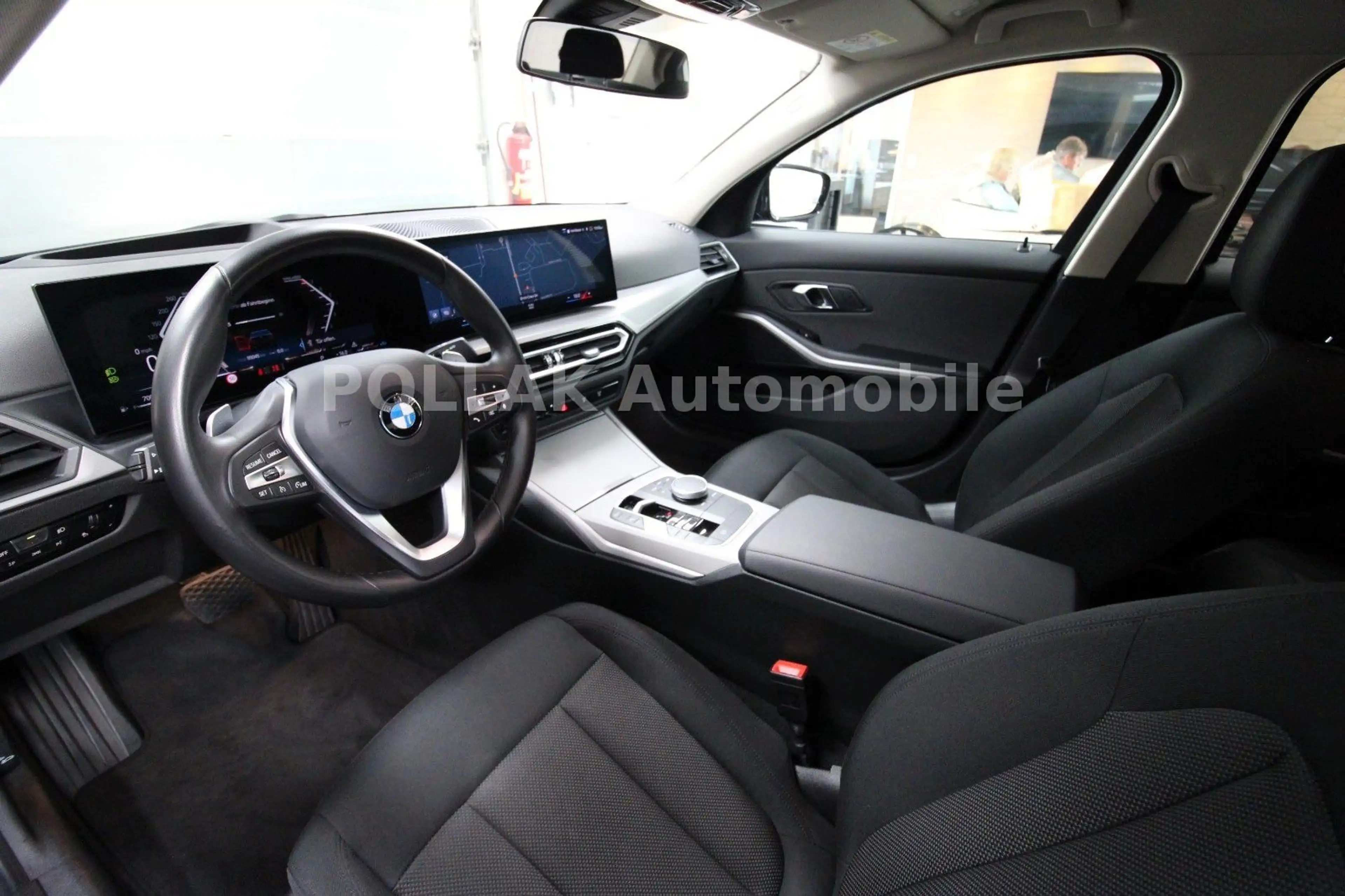 BMW 318 i Lim.*LED*HEADUP*VC*CAM*CARPLAY*SHZ*MFL*GRA* — photo 8