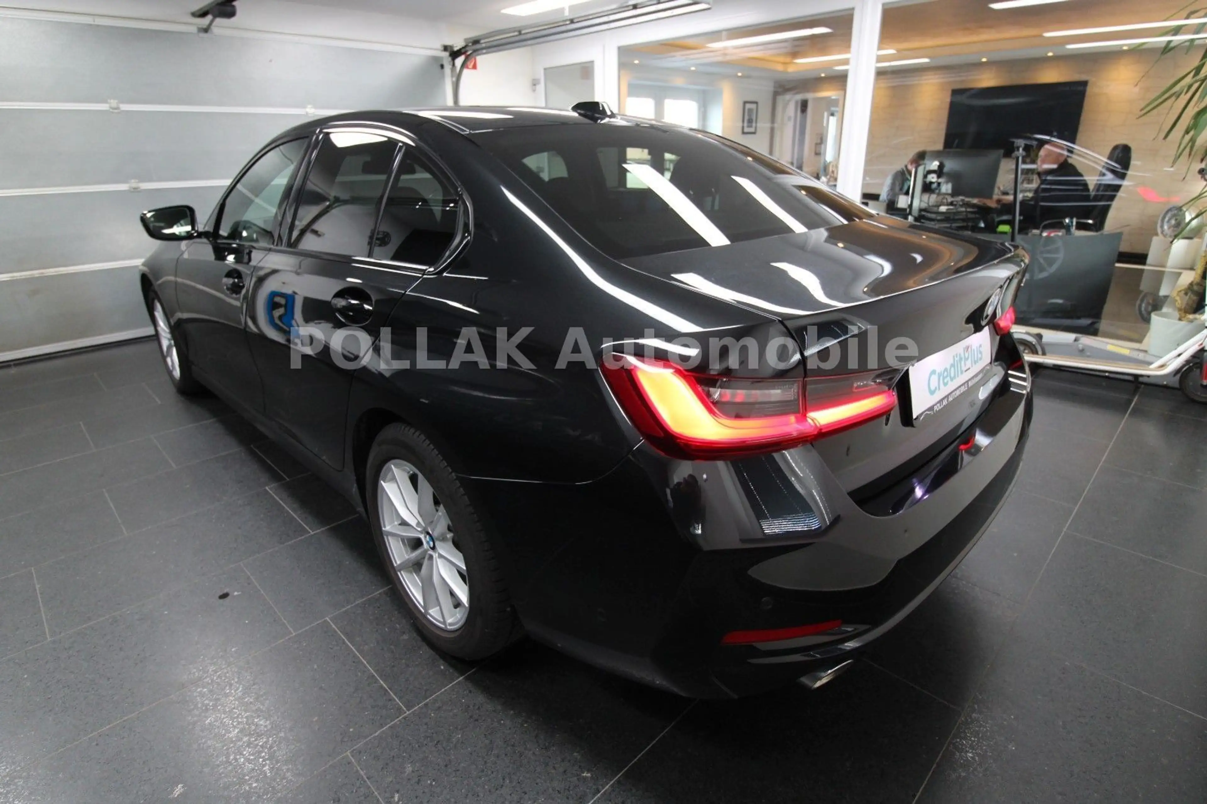 BMW 318 i Lim.*LED*HEADUP*VC*CAM*CARPLAY*SHZ*MFL*GRA* — photo 5