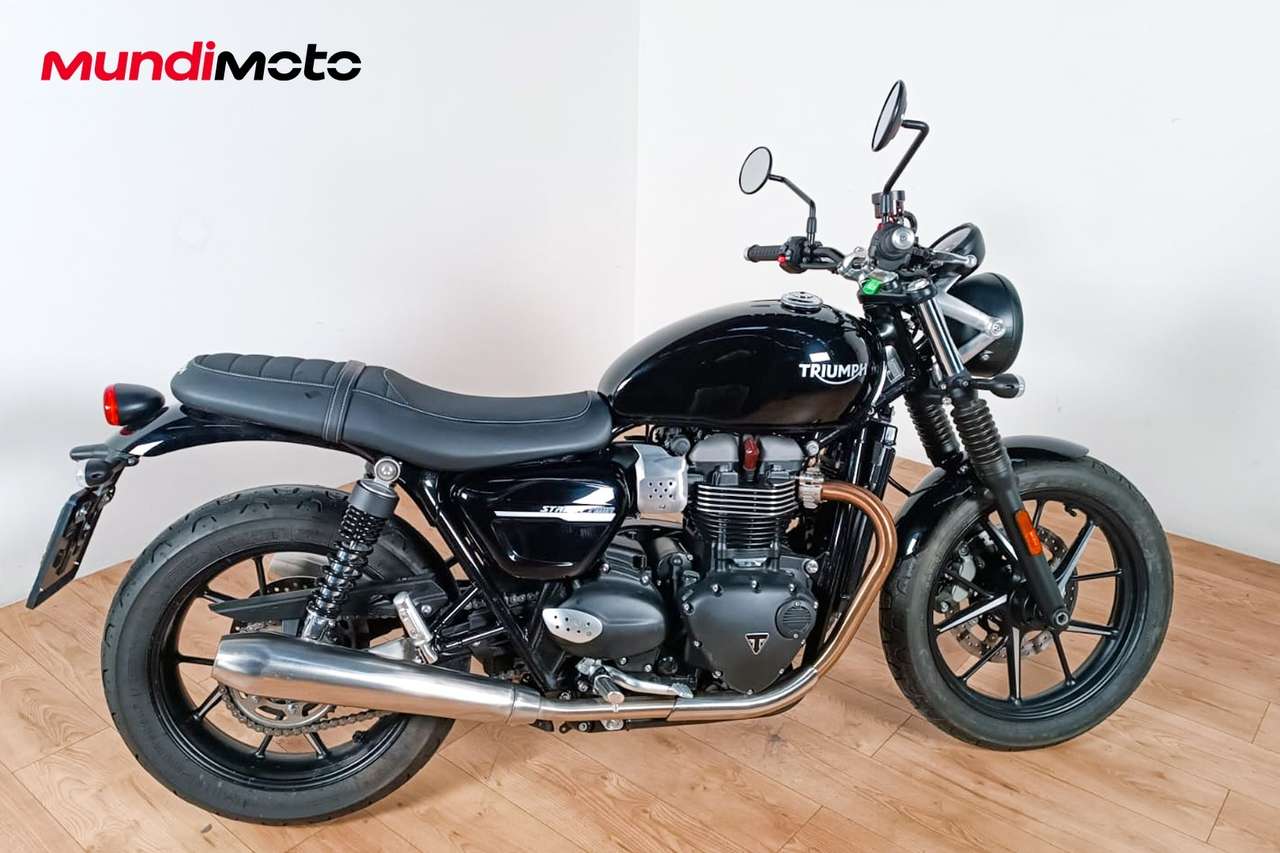 Triumph Street Twin