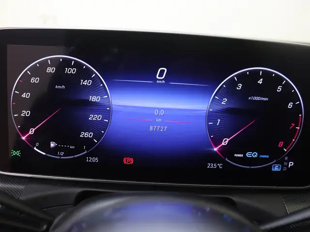 Mercedes-Benz C-Class view 11