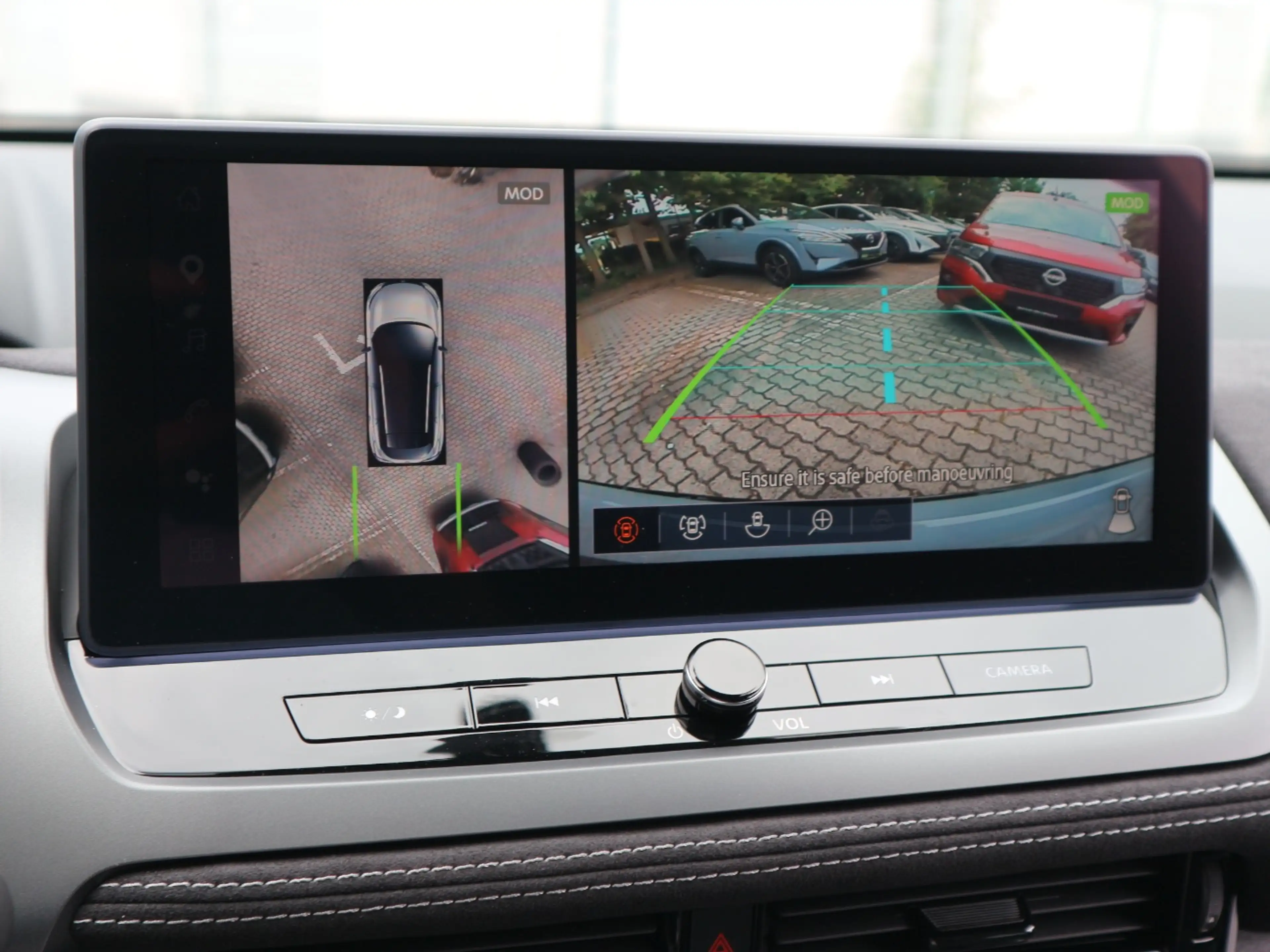Nissan Qashqai TEKNA 1.3 DIG-T MHEV Xtronic Premium — photo 12
